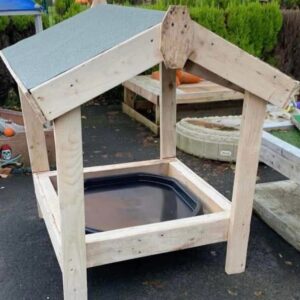 Jungle Wood Ltd Tuff Tray Hut
